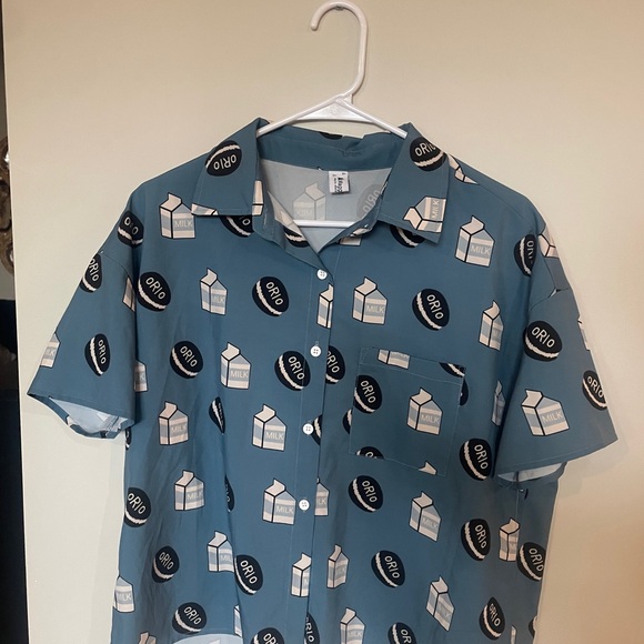 ORIO Button-up Tshirt - Picture 3 of 3